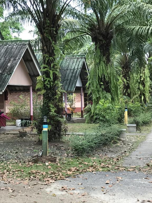 Cashew Nut Bungalows Hotel Ao Nang Exterior foto