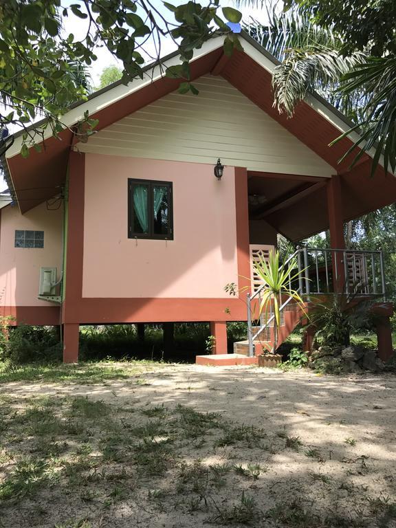 Cashew Nut Bungalows Hotel Ao Nang Exterior foto