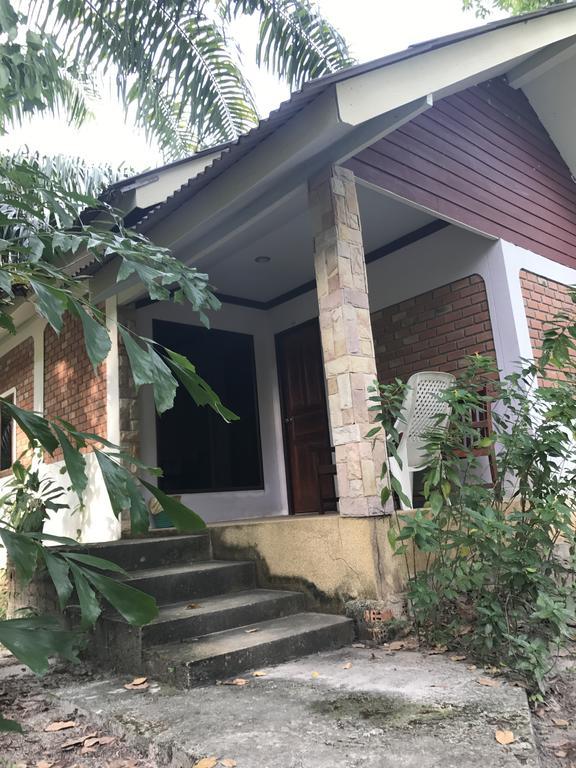 Cashew Nut Bungalows Hotel Ao Nang Exterior foto