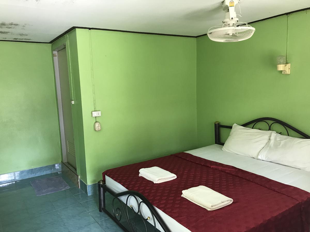 Cashew Nut Bungalows Hotel Ao Nang Exterior foto