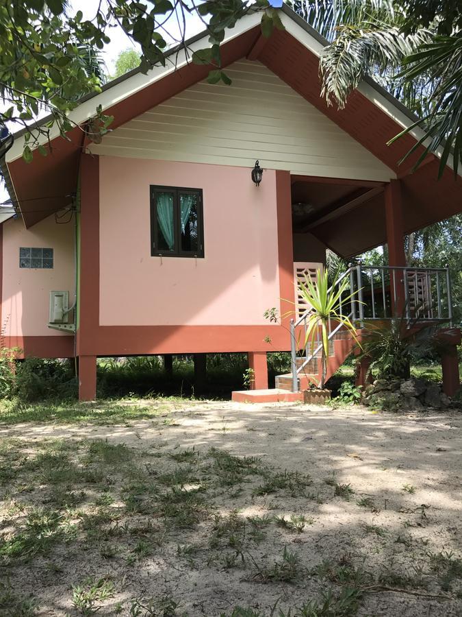 Cashew Nut Bungalows Hotel Ao Nang Exterior foto
